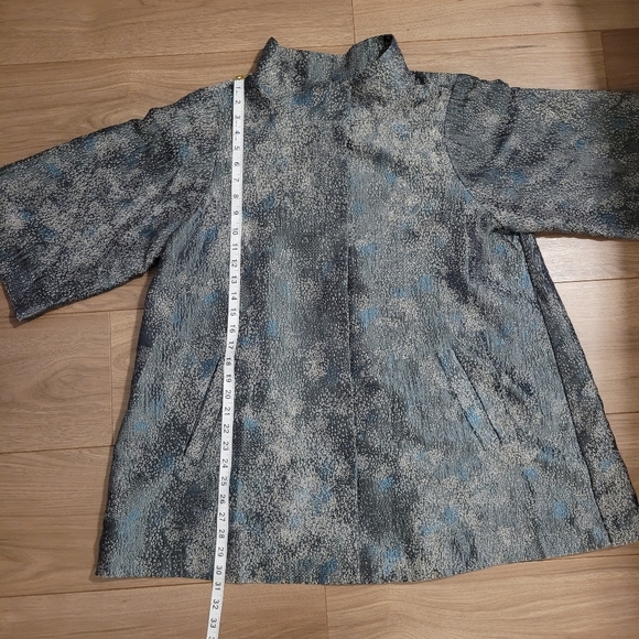 Eileen Fisher Cosmo Jacquard 3/4 Sleeve Silk Blend Jacket in Ash Size Medium - Picture 7 of 16